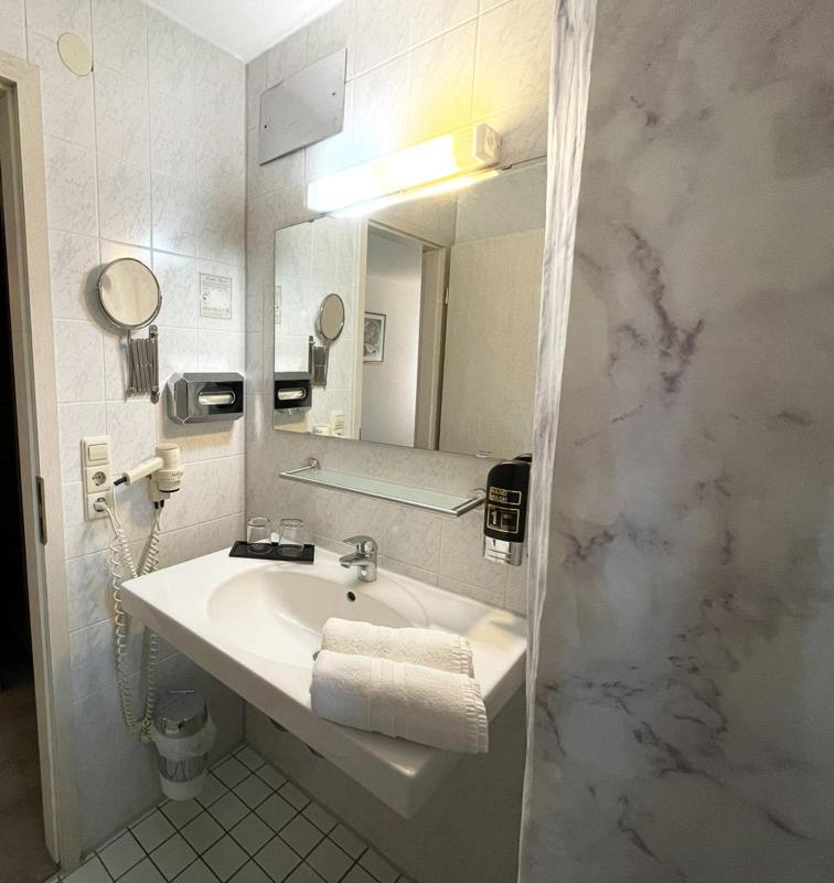 Hotel Freihof Штутгарт Экстерьер фото